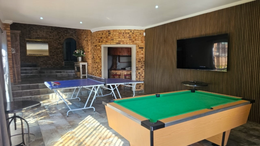 4 Bedroom Property for Sale in Zilkaatsnek North West